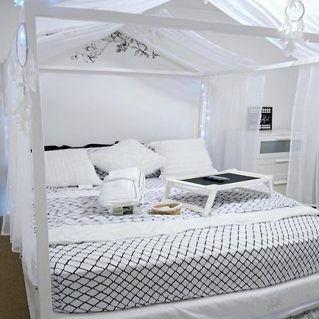 Lovely Cozy Room! With Attached Private Bath In The Heart Of Vancouver! Private Parking & Self Check-In! Zewnętrze zdjęcie